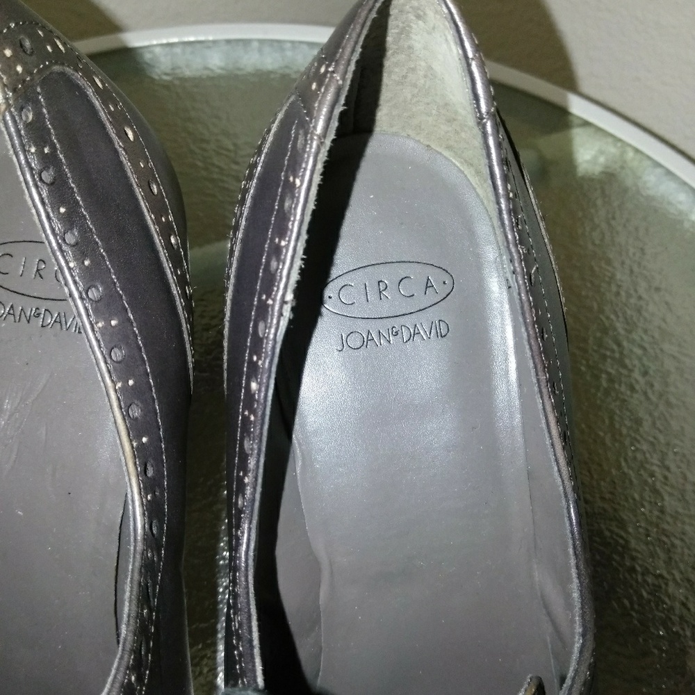 Shoes - Picture 2 of 6